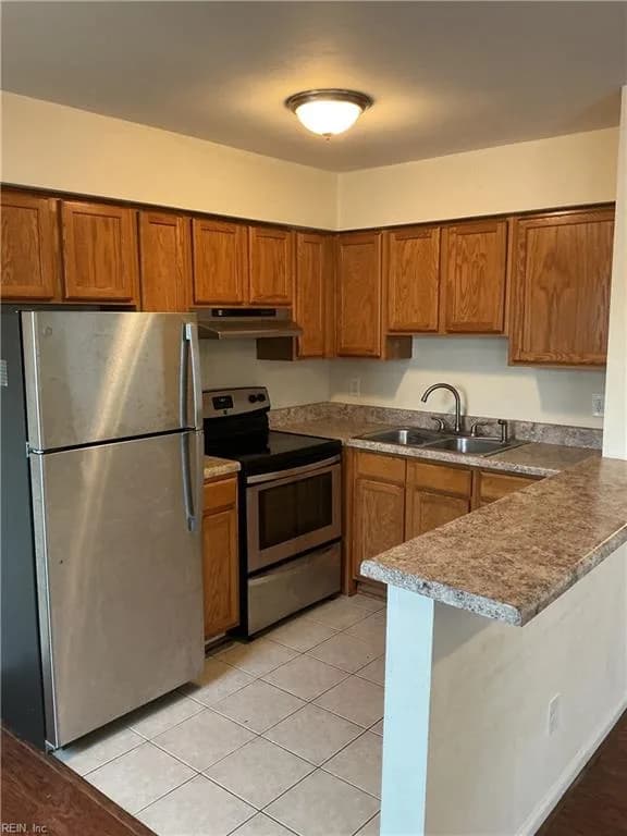 110 W 26th ST #A, NORFOLK VA 23517 - Photo 5