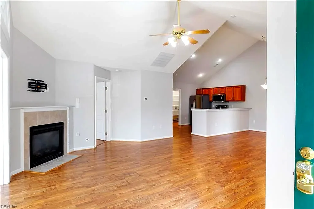 130 Villa DR, POQUOSON VA 23662 - Photo 5