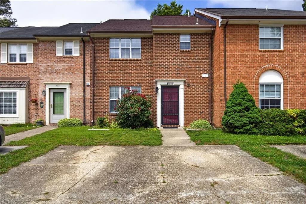937 Welch CIR, VIRGINIABEACH VA 23452 - Photo 2