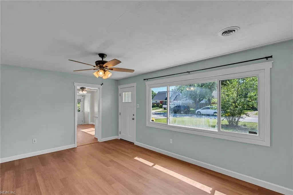 661 Kenneth RD, VIRGINIABEACH VA 23462 - Photo 3