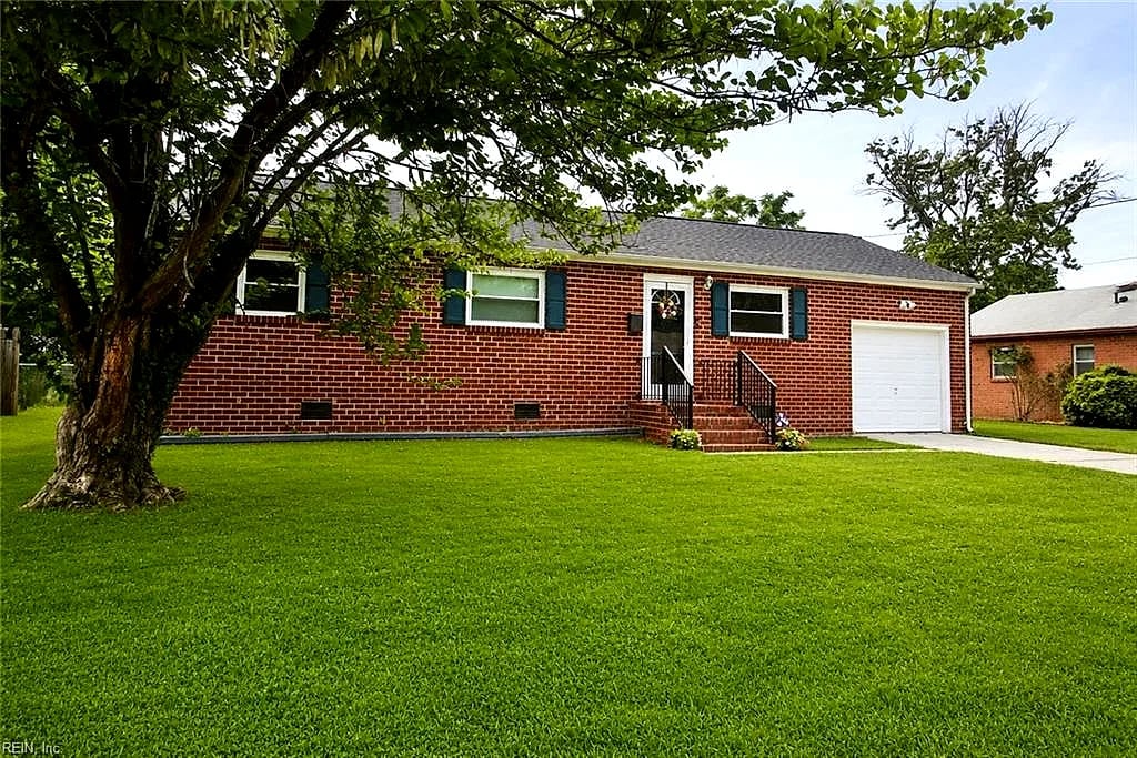 475 Duchess CT, Hampton — 3 bed Residential, 1,436 sqft