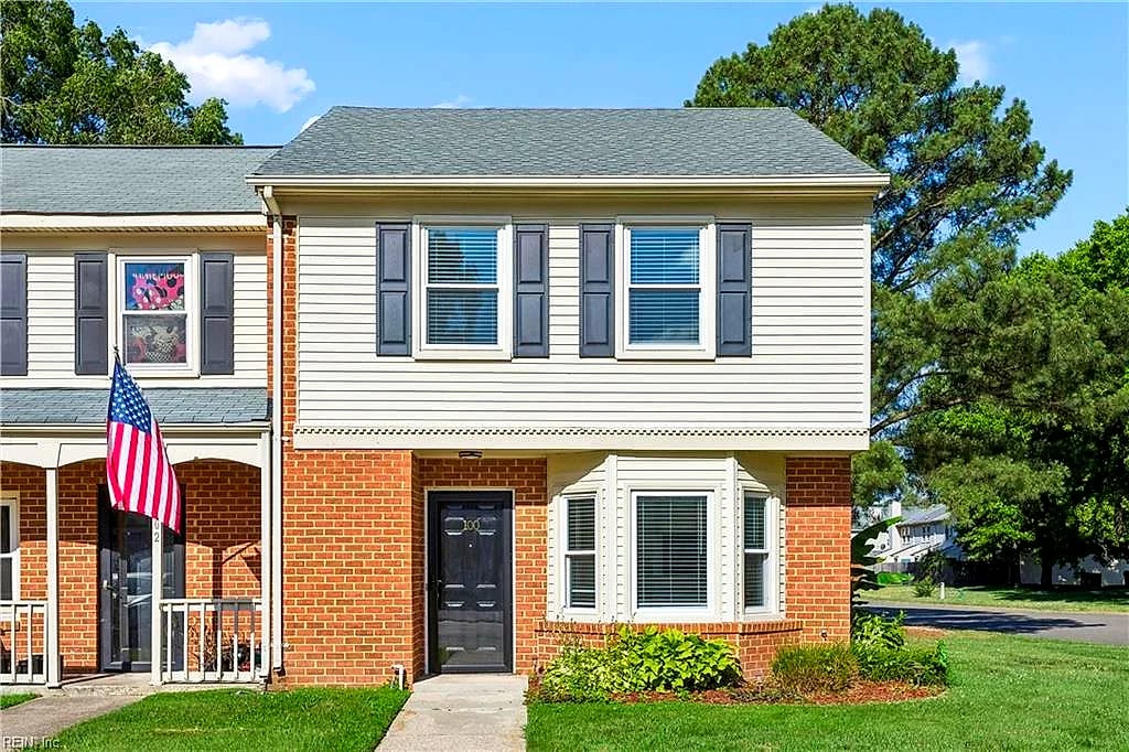 100 Wethersfield PARK, Yorktown — 2 bed Residential, 1,251 sqft