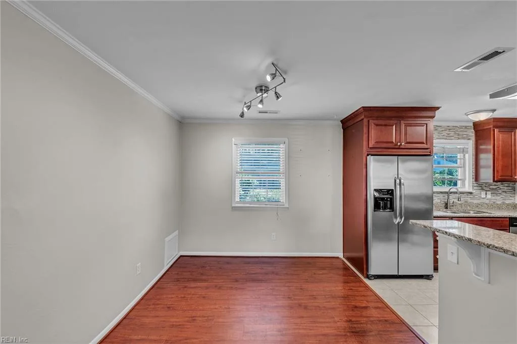432 Courtney ARCH, VIRGINIABEACH VA 23452 - Photo 4