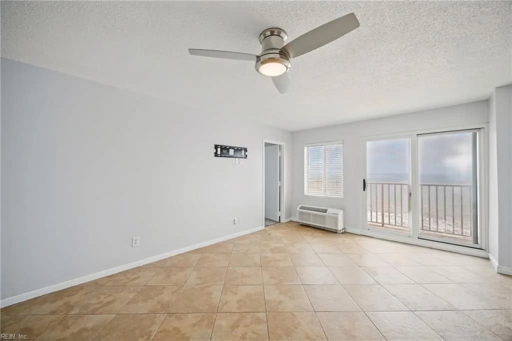 303 Atlantic AVE #1201, VIRGINIABEACH VA 23451 - Photo 4