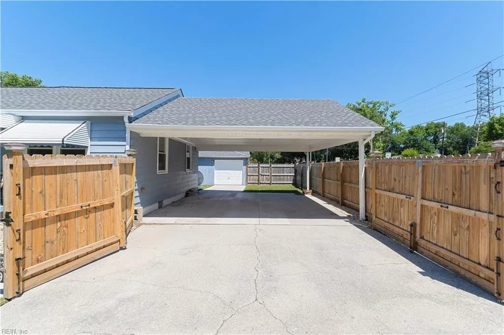 719 Paul ST, NEWPORTNEWS VA 23605 - Photo 4
