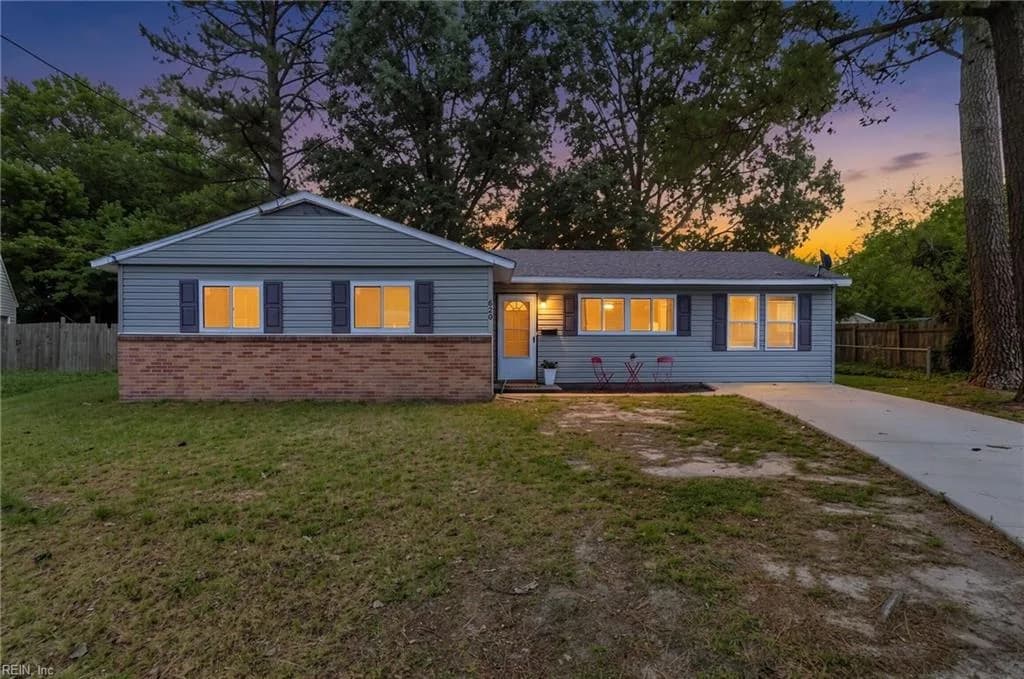 620 Queens View CT, HAMPTON VA 23669 - Photo 2