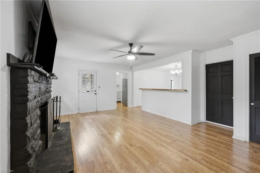 4113 Taylor RD, CHESAPEAKE VA 23321 - Photo 4