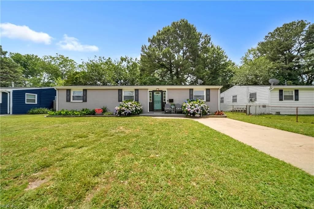 2204 Rawood DR, HAMPTON VA 23663 - Photo 2