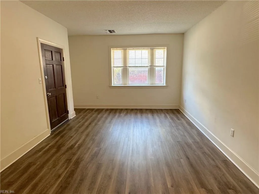 200 Drummond PL #B1, NORFOLK VA 23507 - Photo 4