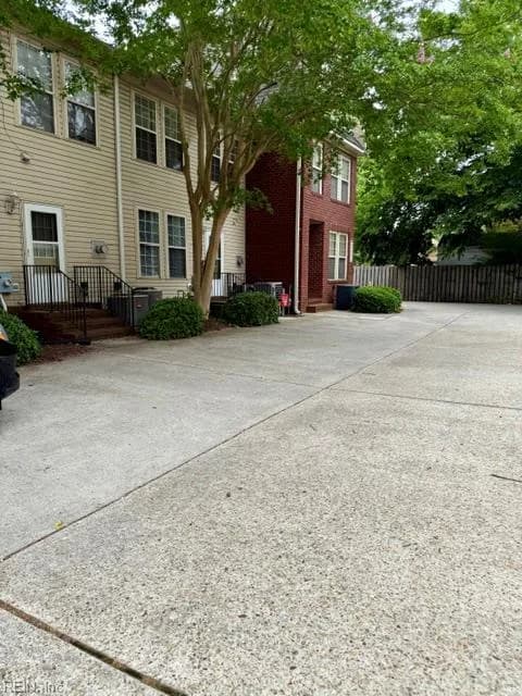 200 Maple AVE #B, NORFOLK VA 23503 - Photo 2