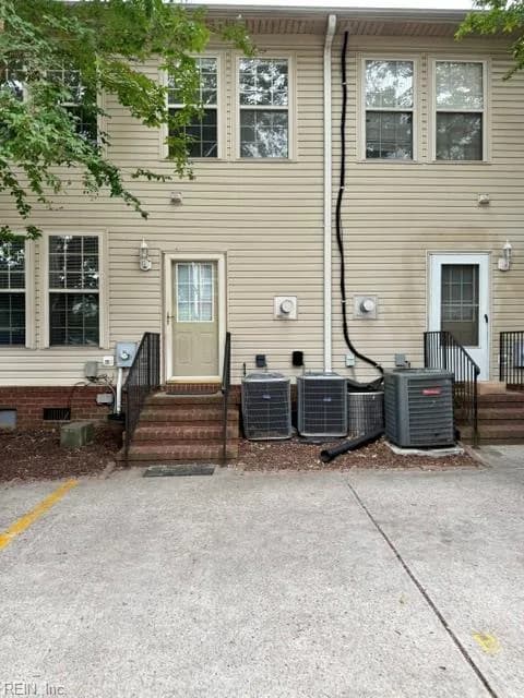200 Maple AVE #B, NORFOLK VA 23503 - Photo 3