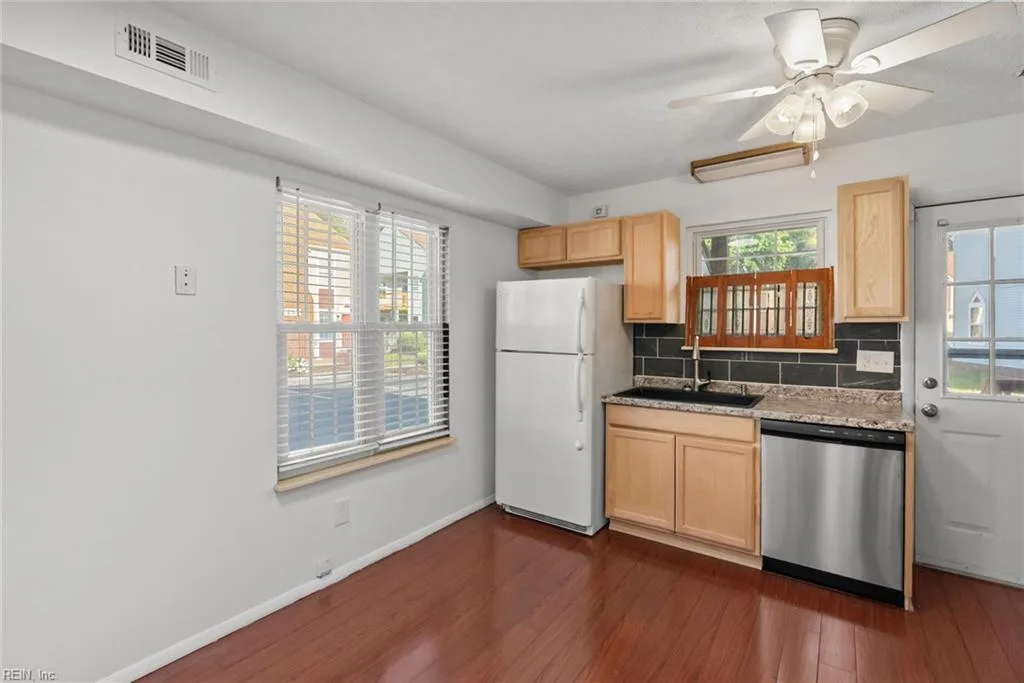 437 Lester RD ##2, NEWPORTNEWS VA 23601 - Photo 5