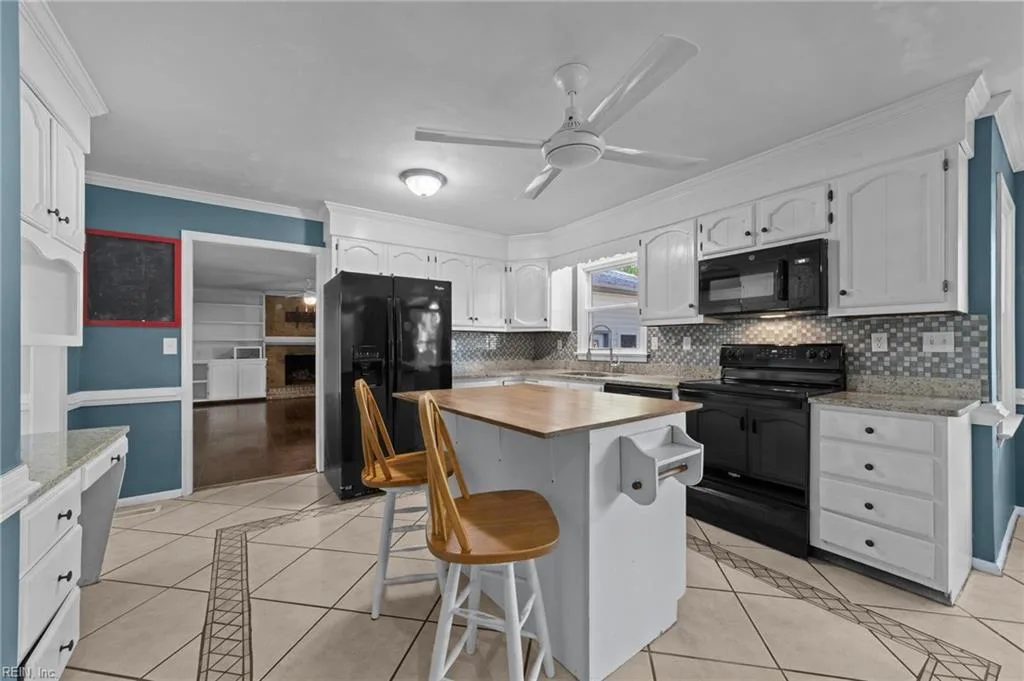 435 Currituck DR, CHESAPEAKE VA 23322 - Photo 4