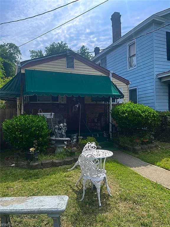2126 Chestnut AVE, NEWPORT NEWS VA 23607 - Main photo