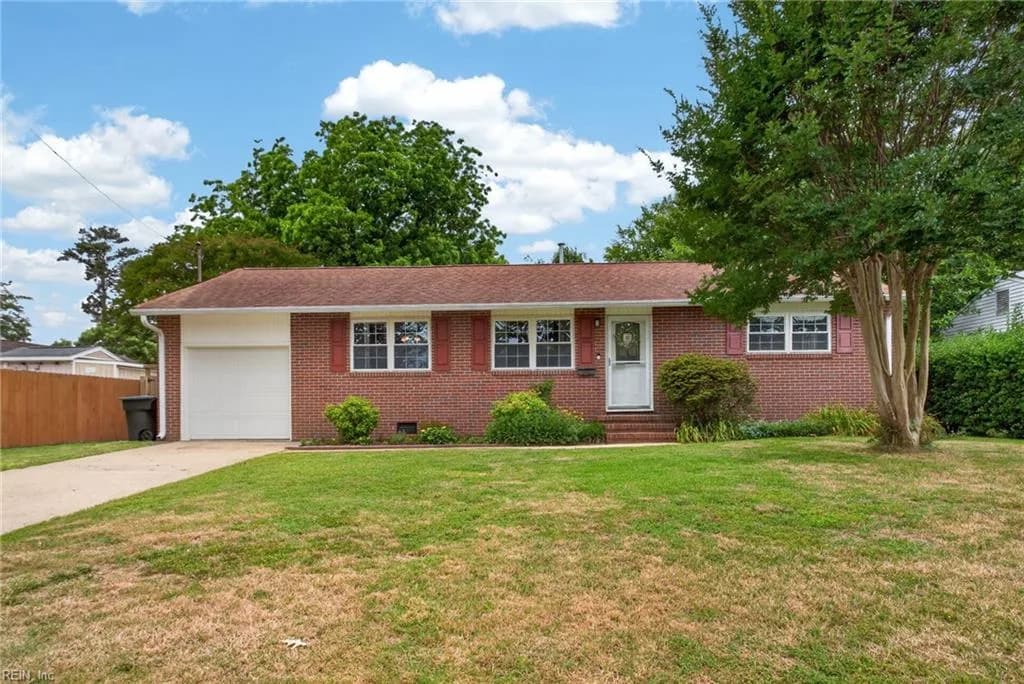 703 New Bern AVE, HAMPTON VA 23669 - Main photo