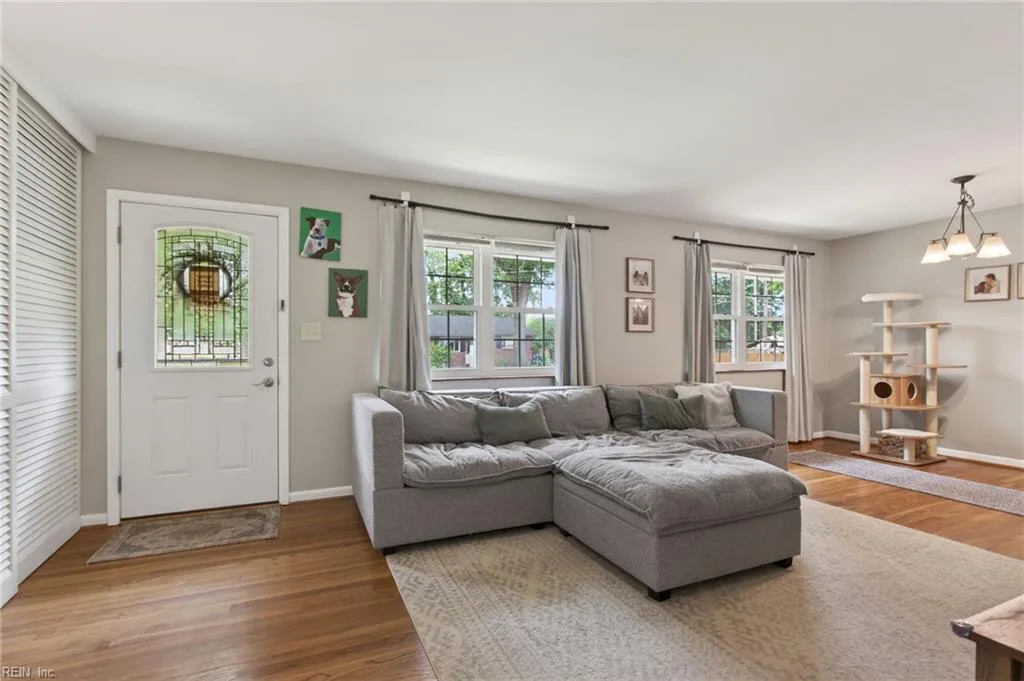 703 New Bern AVE, HAMPTON VA 23669 - Photo 5