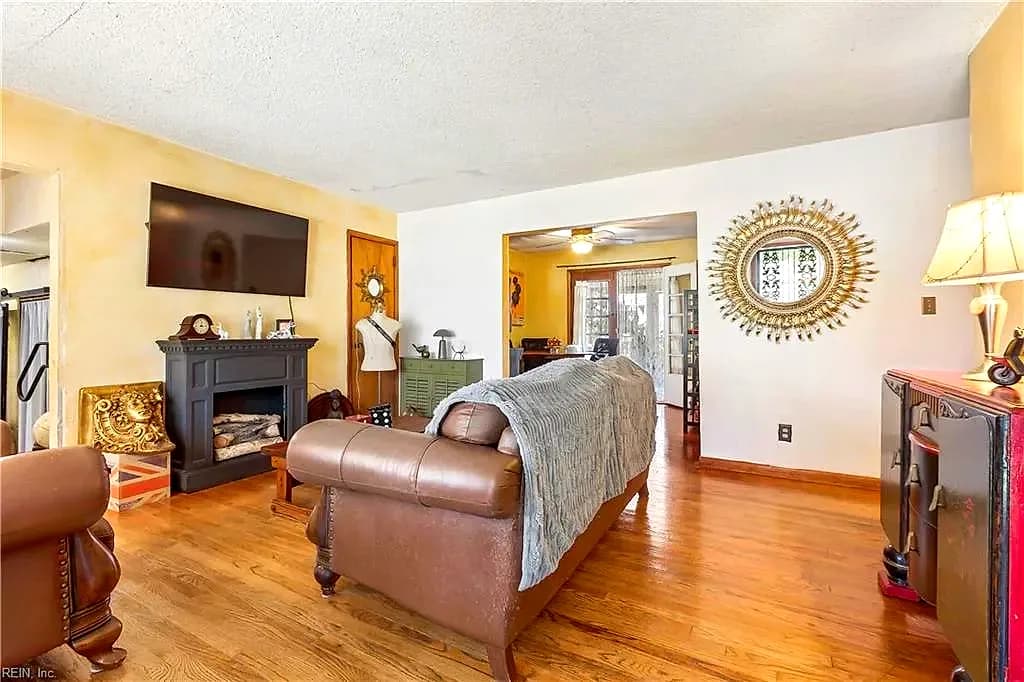 2403 Kennon AVE, NORFOLK VA 23513 - Photo 5