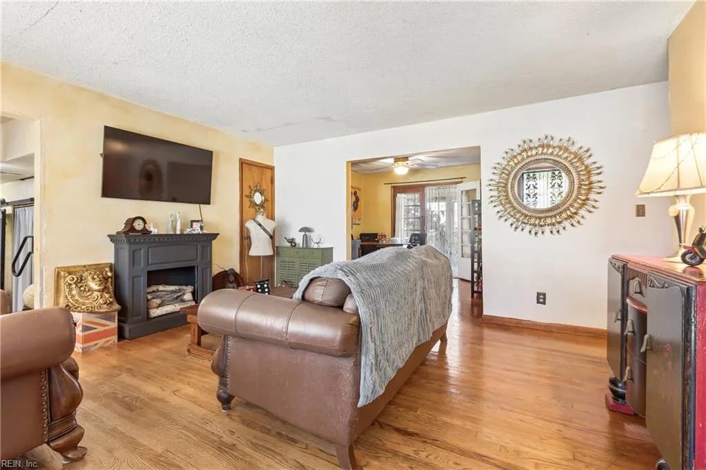 2403 Kennon AVE, NORFOLK VA 23513 - Photo 5