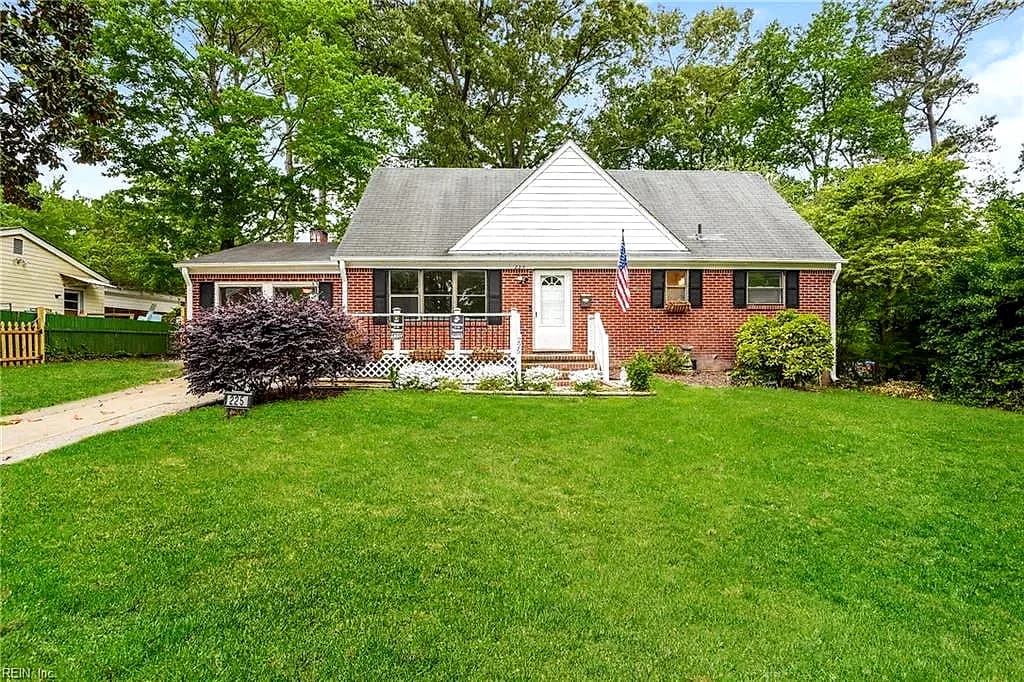 225 Thomas Nelson LN, WILLIAMSBURG VA 23185 - Photo 2