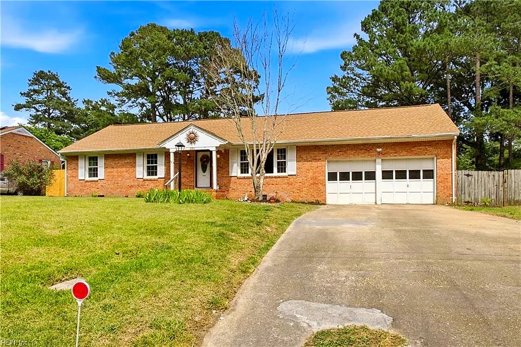 210 Beechwood DR, Suffolk — 4 bed Residential, 1,760 sqft