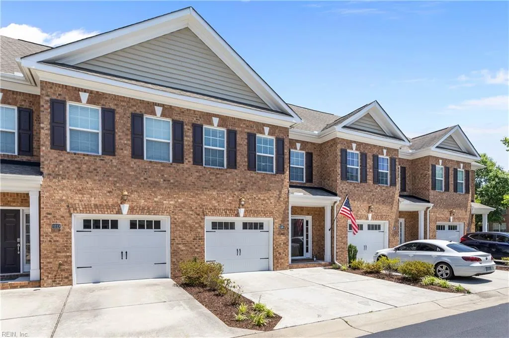 1109 Chatham LN, CHESAPEAKE VA 23320
