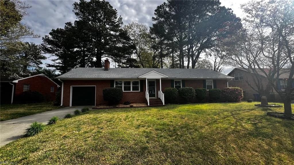 207 Robin RD, PORTSMOUTH VA 23701 - Main photo
