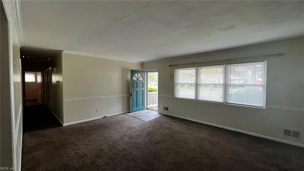 207 Robin RD, PORTSMOUTH VA 23701 - Photo 5