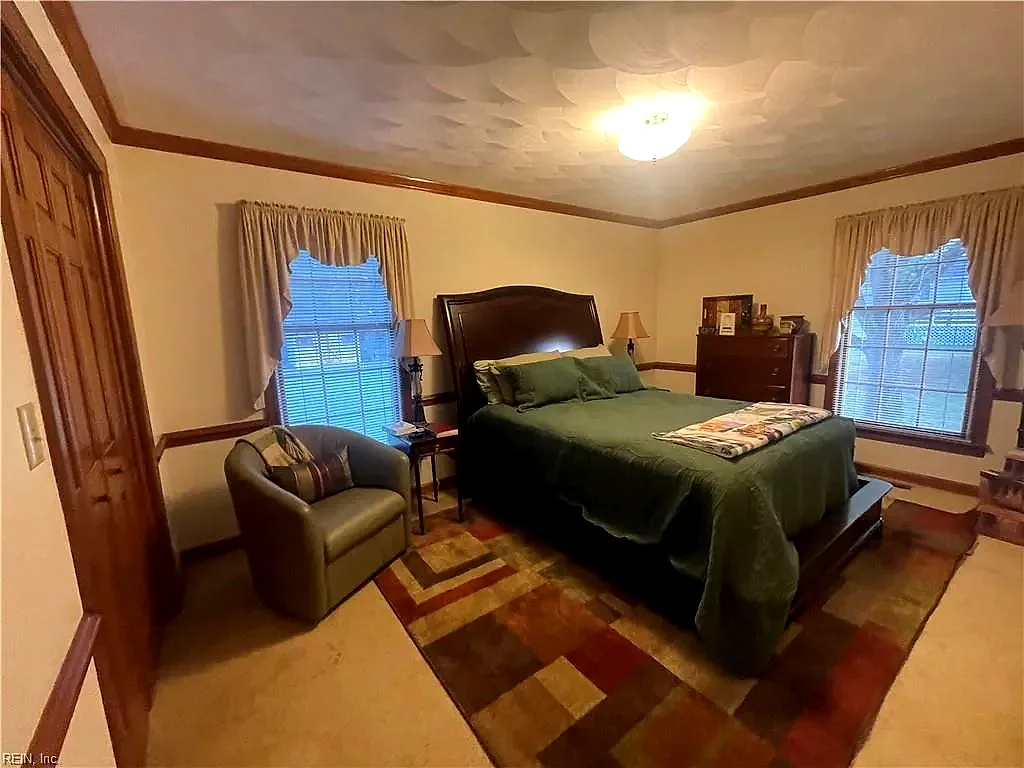 101 Crescent DR, FRANKLIN VA 23851 - Photo 4