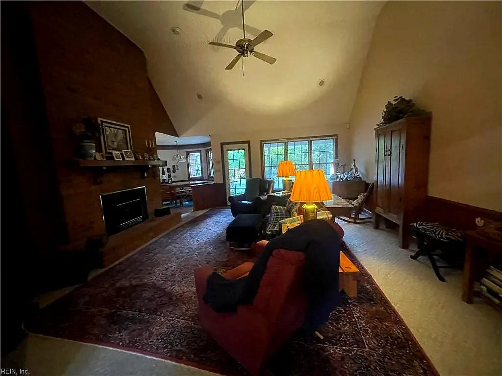 101 Crescent DR, FRANKLIN VA 23851 - Photo 5