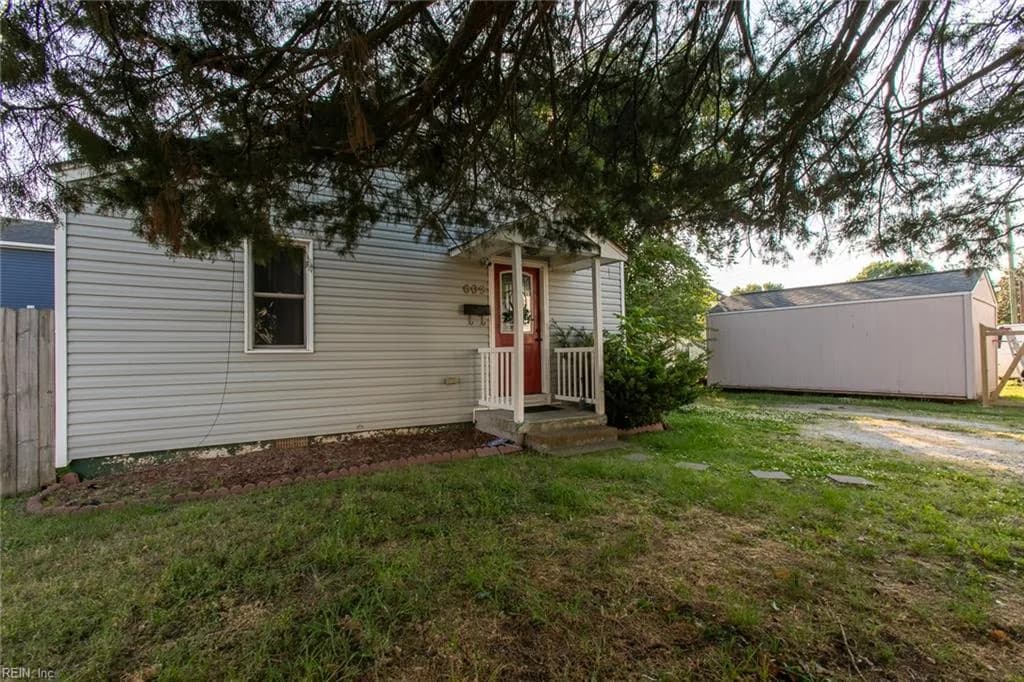 609 Allen ST, HAMPTON VA 23669 - Photo 4