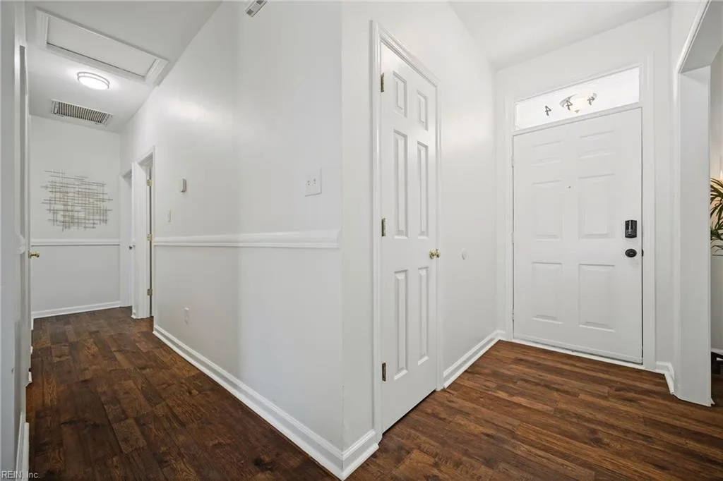 444 Fleming CIR, CHESAPEAKE VA 23323 - Photo 5