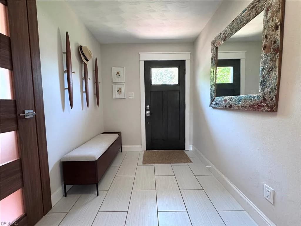 928 GENERAL STUART DR, VIRGINIABEACH VA 23454 - Photo 3