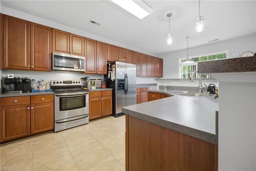 1020 Silver Charm CIR, SUFFOLK VA 23435 - Photo 3