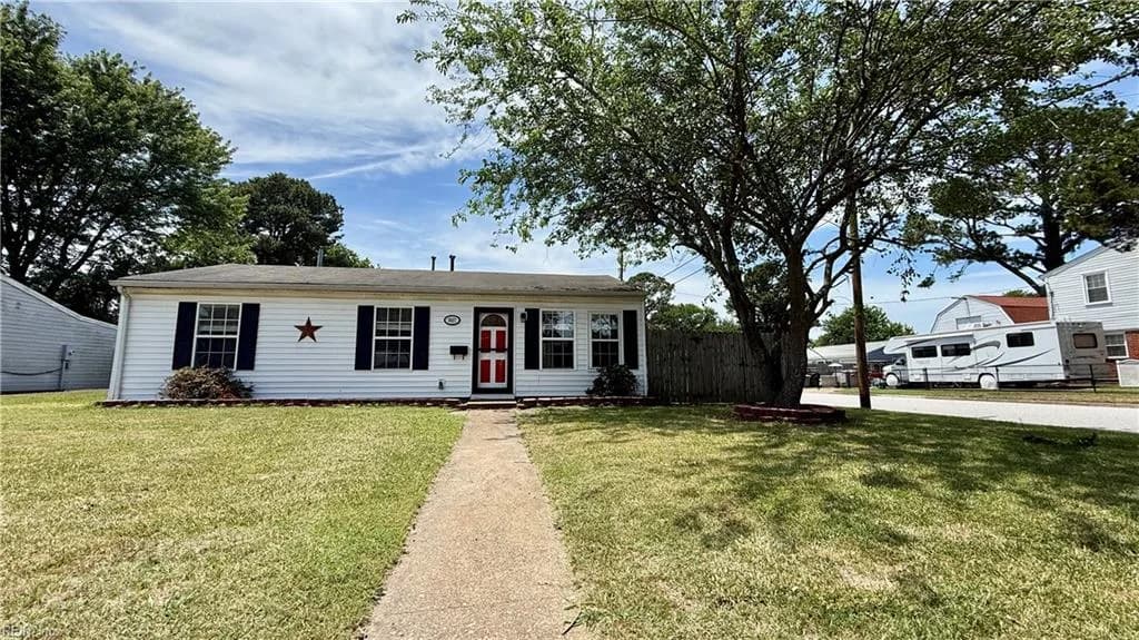 1607 Grimes RD, HAMPTON VA 23663 - Main photo