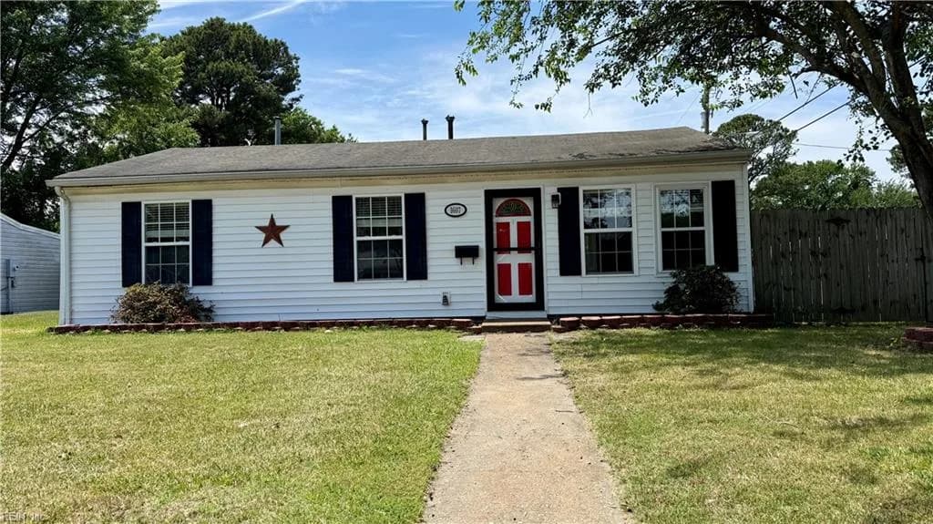 1607 Grimes RD, HAMPTON VA 23663 - Photo 4