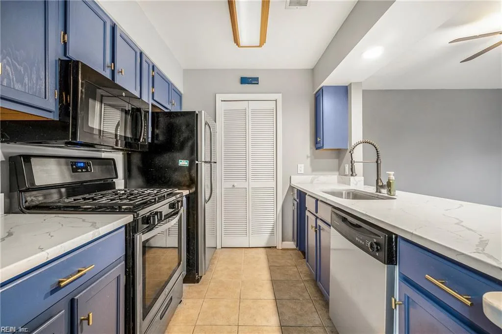 111 High ST #409, PORTSMOUTH VA 23704 - Photo 3
