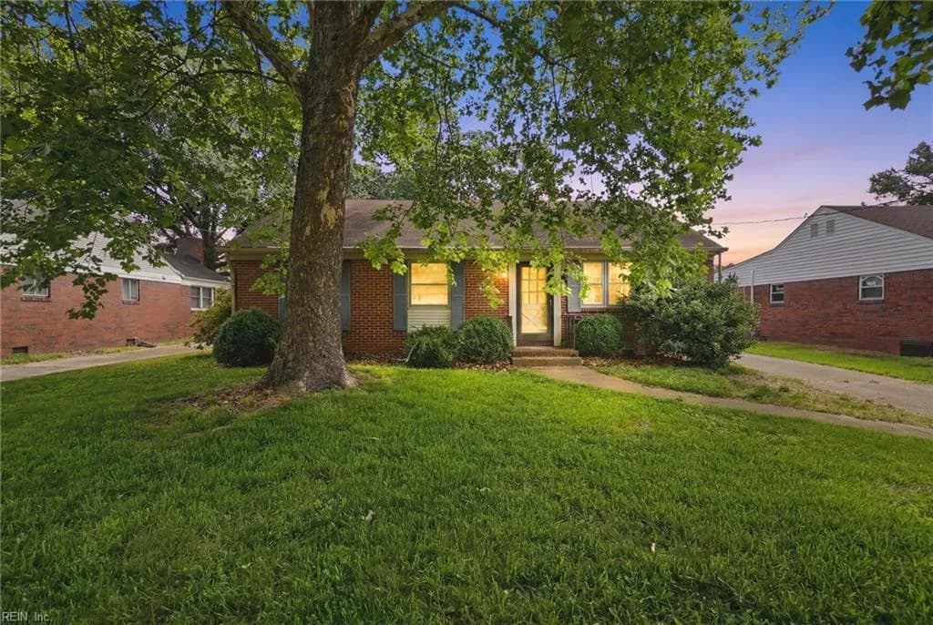 2213 Haywood AVE, CHESAPEAKE VA 23324 - Photo 3