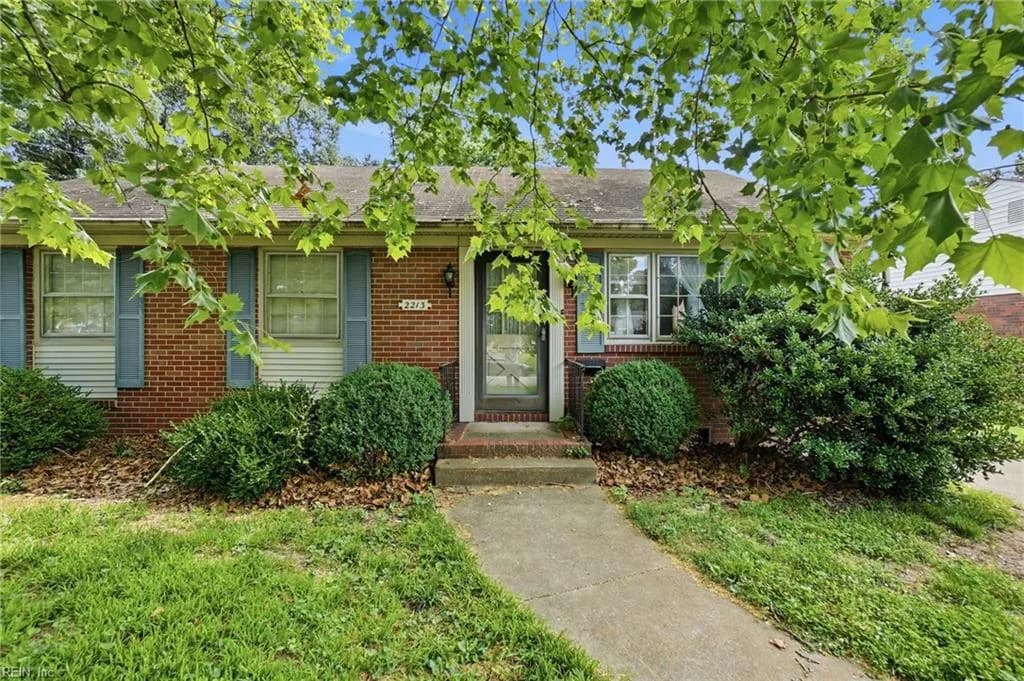 2213 Haywood AVE, CHESAPEAKE VA 23324 - Photo 4