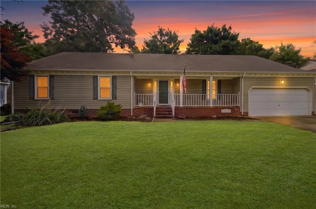 809 Grantham LN, CHESAPEAKE VA 23322