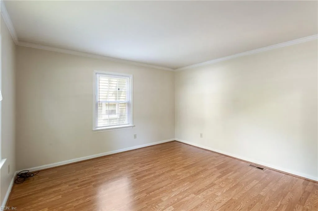 106 Rowe DR, POQUOSON VA 23662 - Photo 5