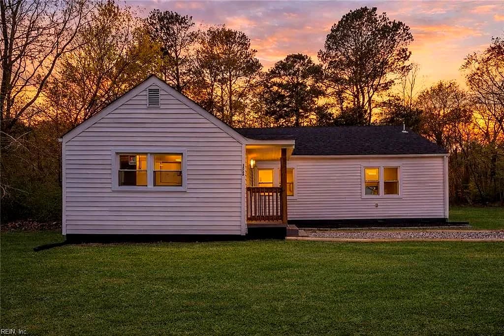 12050 Greenbrier LN, SMITHFIELD VA 23430 - Photo 3