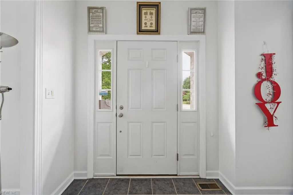 117 Benjamins CT, SEAFORD VA 23696 - Photo 4