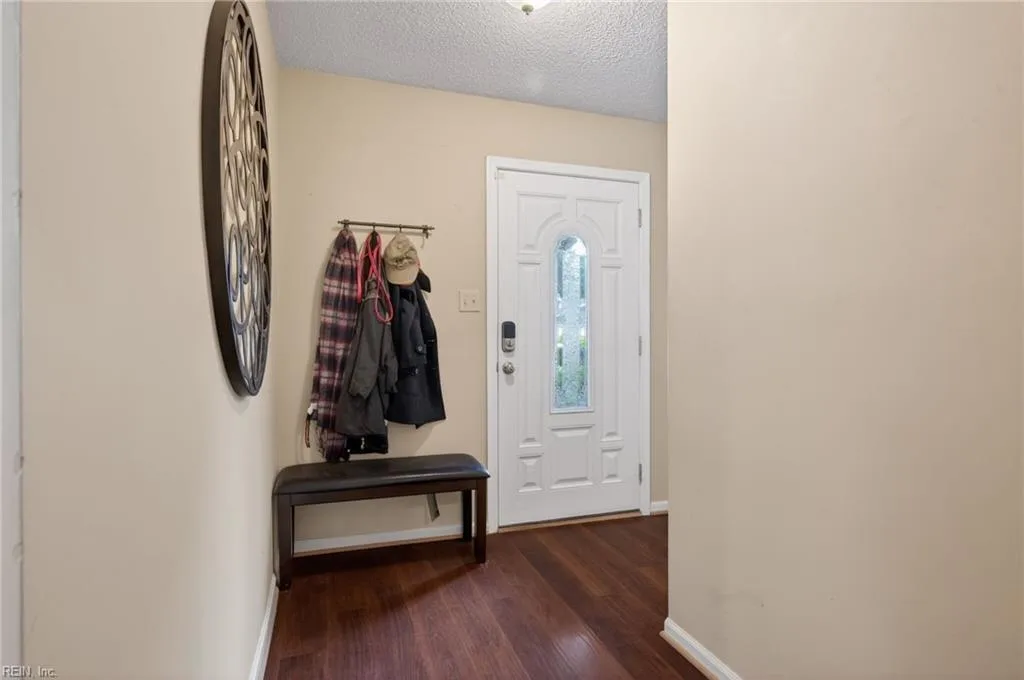 4048 Barkleaf DR, VIRGINIABEACH VA 23462 - Photo 5