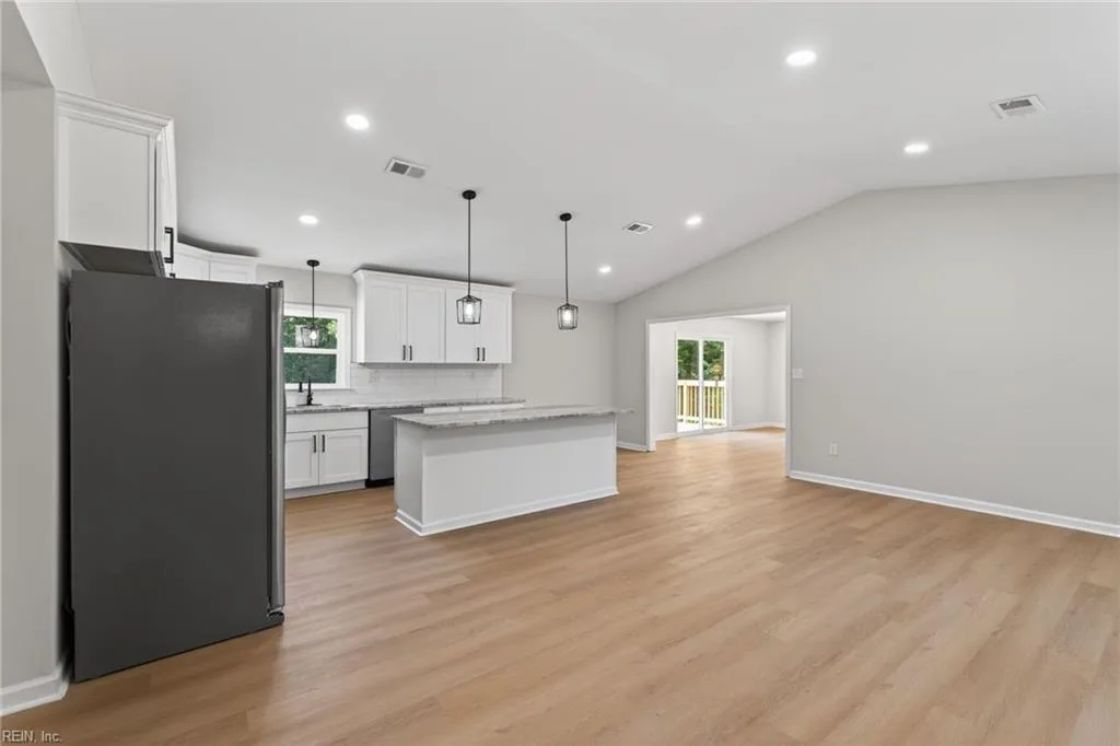 7396 Birch Island RD, WAKEFIELD VA 23888 - Photo 5