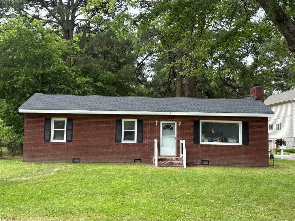 9 Pine LN, HAMPTON VA 23664