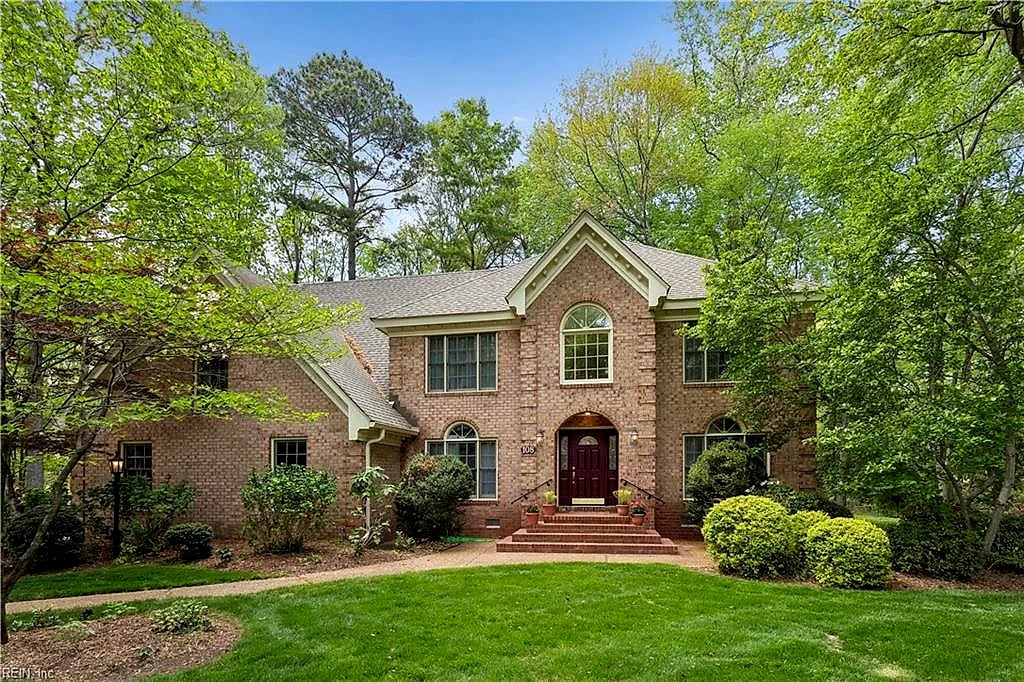 108 Flag Creek RD, YORKTOWN VA 23693