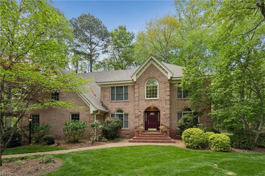 108 Flag Creek RD, YORKTOWN VA 23693