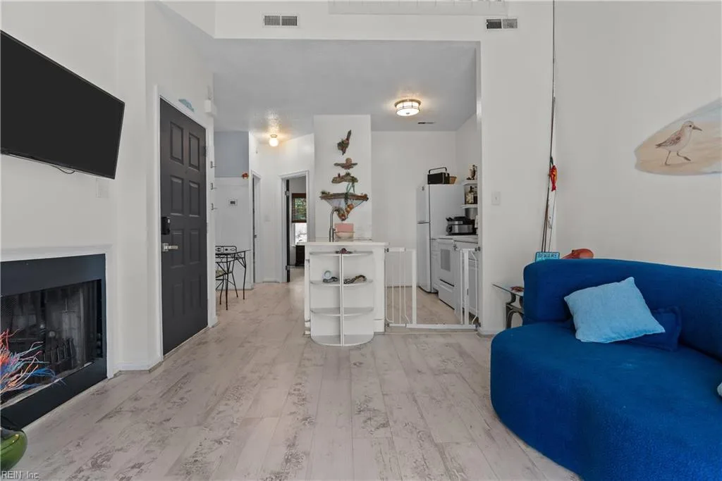 865 Little Bay AVE #4, NORFOLK VA 23503 - Photo 4