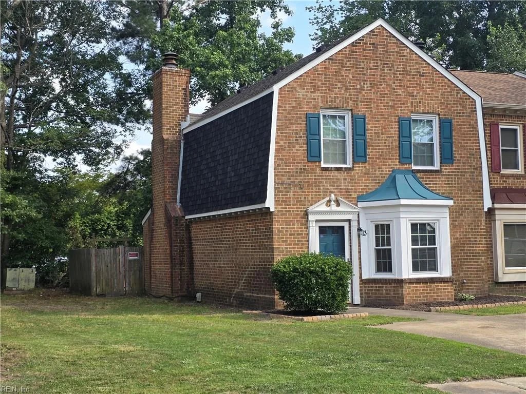 13 Colonial WAY, CHESAPEAKE VA 23325