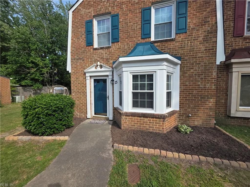 13 Colonial WAY, CHESAPEAKE VA 23325 - Photo 4
